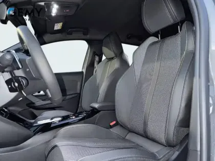 Photo 8 Peugeot 208  Hybrid 110 e-DCS6