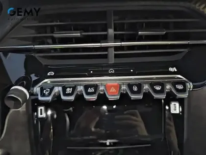 Photo 29 Peugeot 208  Hybrid 110 e-DCS6