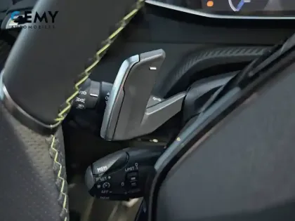 Photo 19 Peugeot 208  Hybrid 110 e-DCS6