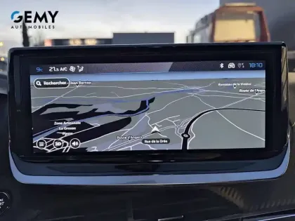 Photo 25 Peugeot 208  Hybrid 110 e-DCS6