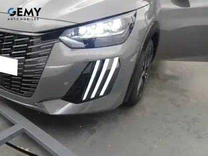 Photo 16 Peugeot 208  Hybrid 110 e-DCS6