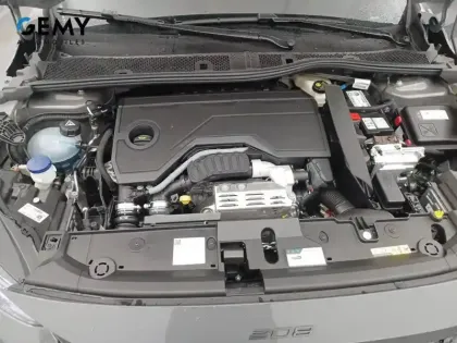 Photo 15 Peugeot 208  Hybrid 110 e-DCS6