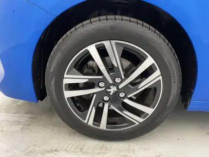 Photo 16 Peugeot 208  PureTech 100 S&S BVM6