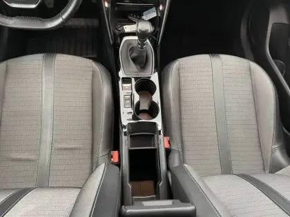 Photo 24 Peugeot 208  PureTech 100 S&S BVM6