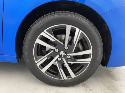 Photo 17 Peugeot 208  PureTech 100 S&S BVM6