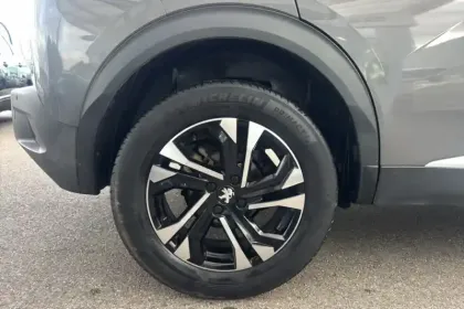 Photo 14 Peugeot 2008  PureTech 130 S&S BVM6