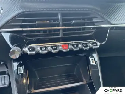 Photo 13 Peugeot 2008  Electrique 136 ch