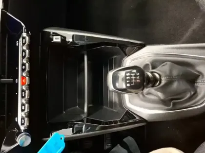 Photo 63 Peugeot 208  100 S&S BVM6