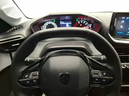 Photo 50 Peugeot 208  100 S&S BVM6