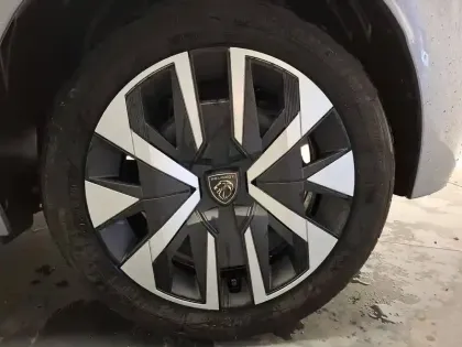 Photo 65 Peugeot 208  100 S&S BVM6