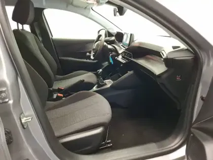 Photo 70 Peugeot 208  100 S&S BVM6