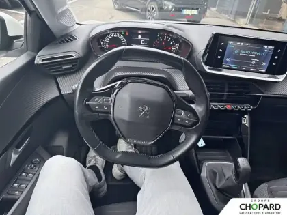 Photo 16 Peugeot 208  PureTech 75 S&S BVM5