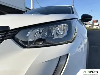 Photo 22 Peugeot 2008  PureTech 130 S&S EAT8