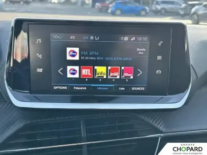 Photo 13 Peugeot 2008  PureTech 130 S&S EAT8