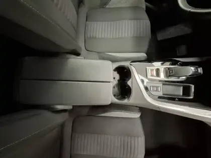 Photo 27 Peugeot 5008  BlueHDi 130ch S&S EAT8