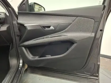 Photo 23 Peugeot 5008  BlueHDi 130ch S&S EAT8