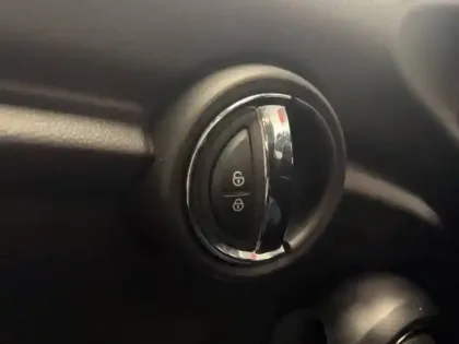 Photo 22 Mini Mini Hatch 3 Portes Cooper D 116 ch