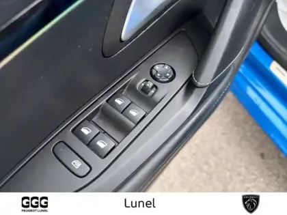 Photo 11 Peugeot 208  Electrique 50 kWh 136ch