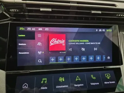 Photo 31 Peugeot 308  PureTech 130ch S&S EAT8