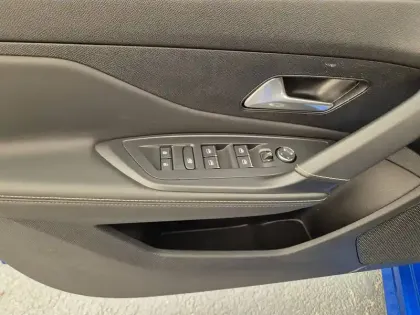 Photo 36 Peugeot 308  PureTech 130ch S&S EAT8