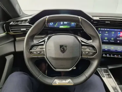 Photo 30 Peugeot 308  PureTech 130ch S&S EAT8