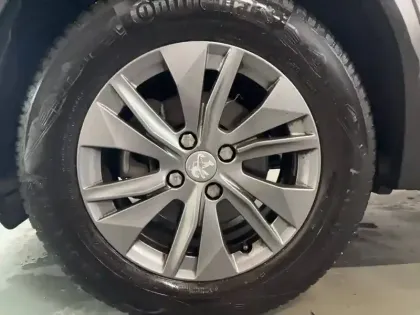 Photo 18 Peugeot 2008  PureTech 130 S&S EAT8