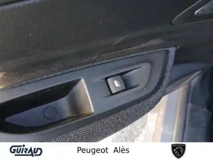 Photo 12 Peugeot 2008  BlueHDi 110 S&S BVM6