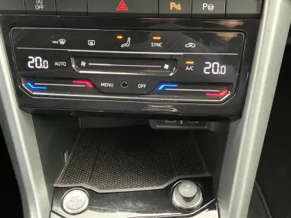 Photo 13 Volkswagen T-roc  2.0 TDI 116 Start/Stop BVM6