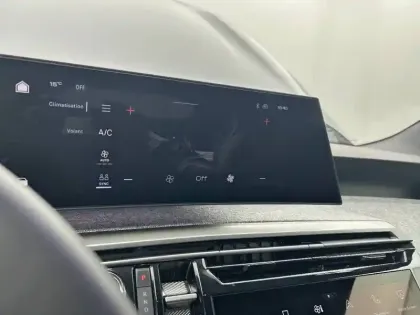 Photo 21 Peugeot 3008  Hybrid 136 e-DCS6