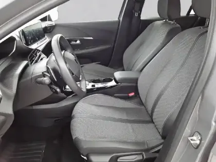 Photo 10 Peugeot 208  Hybrid 110 e-DCS6