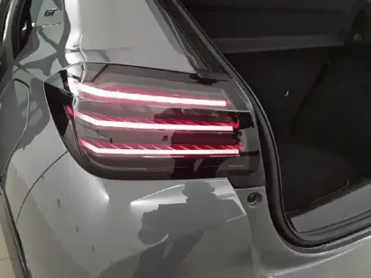 Photo 16 Peugeot 208  Hybrid 110 e-DCS6