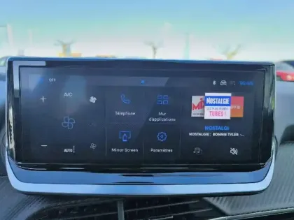 Photo 18 Peugeot 2008  Hybrid 145 e-DCS6