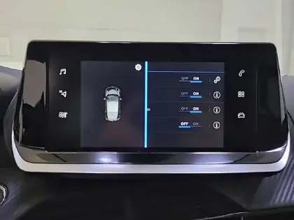 Photo 24 Peugeot 208  BlueHDi 100 S&S BVM6