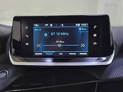 Photo 18 Peugeot 208  BlueHDi 100 S&S BVM6