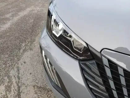 Photo 15 Peugeot 2008  Hybrid 110 e-DCS6