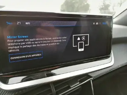 Photo 34 Peugeot 2008  Hybrid 110 e-DCS6