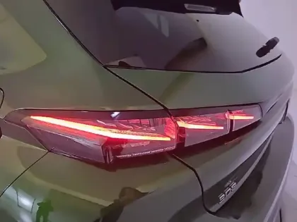 Photo 16 Peugeot 308  PHEV 225 e-EAT8