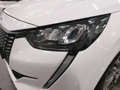 Photo 55 Peugeot 208  PureTech 75 S&S BVM5