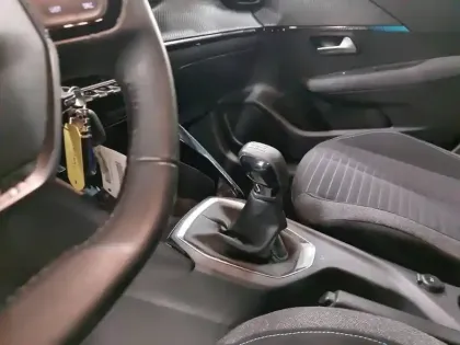 Photo 13 Peugeot 208  PureTech 75 S&S BVM5