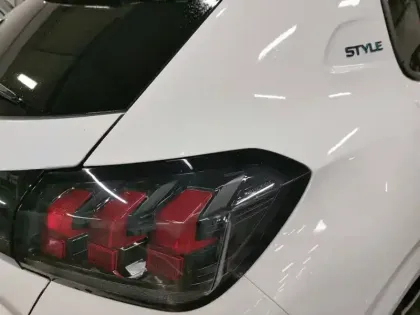 Photo 56 Peugeot 208  PureTech 75 S&S BVM5