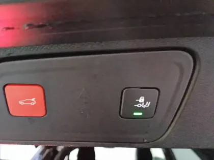 Photo 71 Peugeot 3008  Hybrid 225 e-EAT8