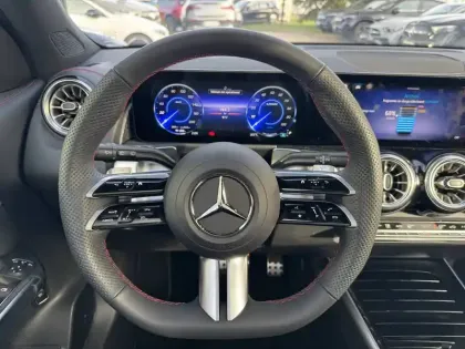 Photo 10 Mercedes EQB  250+