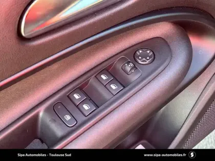 Photo 49 Alfa Romeo Junior  1.2 Ibrida 136 ch eDCT6