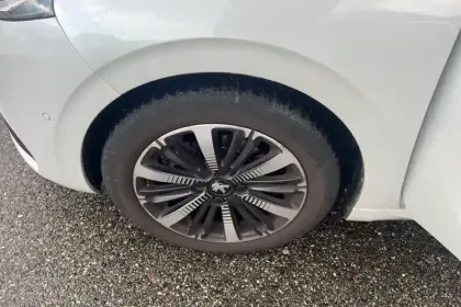 Photo 12 Peugeot 208  PureTech 110ch S&S BVM6