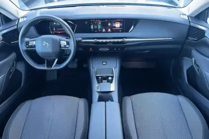 Photo 111 DS DS 4  Hybride E-Tense 225 EAT8