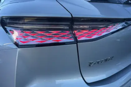 Photo 129 DS DS 4  Hybride E-Tense 225 EAT8