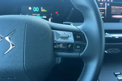 Photo 88 DS DS 4  Hybride E-Tense 225 EAT8