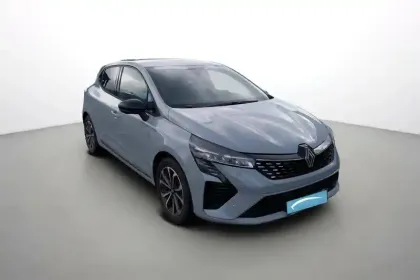 Photo 6 Renault Clio  E-Tech full hybrid 145