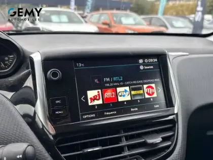 Photo 15 Peugeot 208  PureTech 82ch S&S BVM5 6.2 Evap