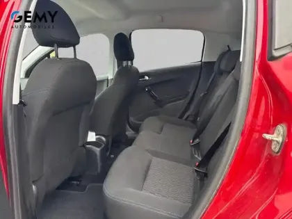 Photo 9 Peugeot 208  PureTech 82ch S&S BVM5 6.2 Evap